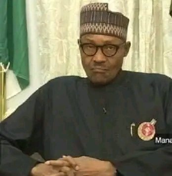 Chukstring's tweet image. P.o.v inverter installers vs client.

Client : put Ac and fridge 
 inverter installers 😐👇👇
#EnjoyJune 
#thomaskong 
#LYKN