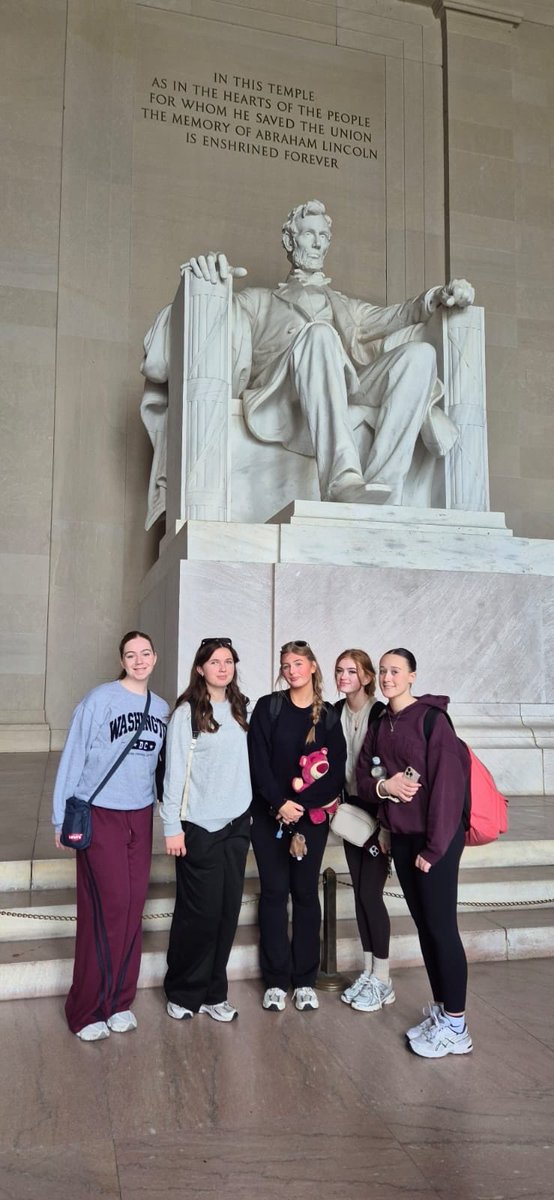 social_sahs's tweet photo. An amazing last day in DC visiting famous landmarks. https://t.co/jmLn6aSKiz