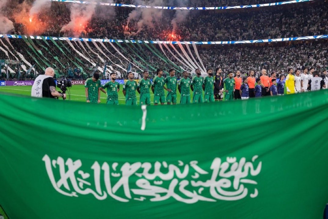 بكل فخر واعتزاز،نرفع أسمى التهاني والتبريكات لمنتخبنا الوطني بمناسبة تأهله إلى كأس العالم
إنجاز وطني يُجسّد روح العزيمة والإصرار، ويدفعنا جميعًا لمواصلة السير نحو القمة بخطى ثابتة.
فريق مشاة الباحة إدارين وأعضاء يتقدمون بالتهنئة القلبية لمنتخب وطننا الغالي
#فريق_مشاة_الباحة