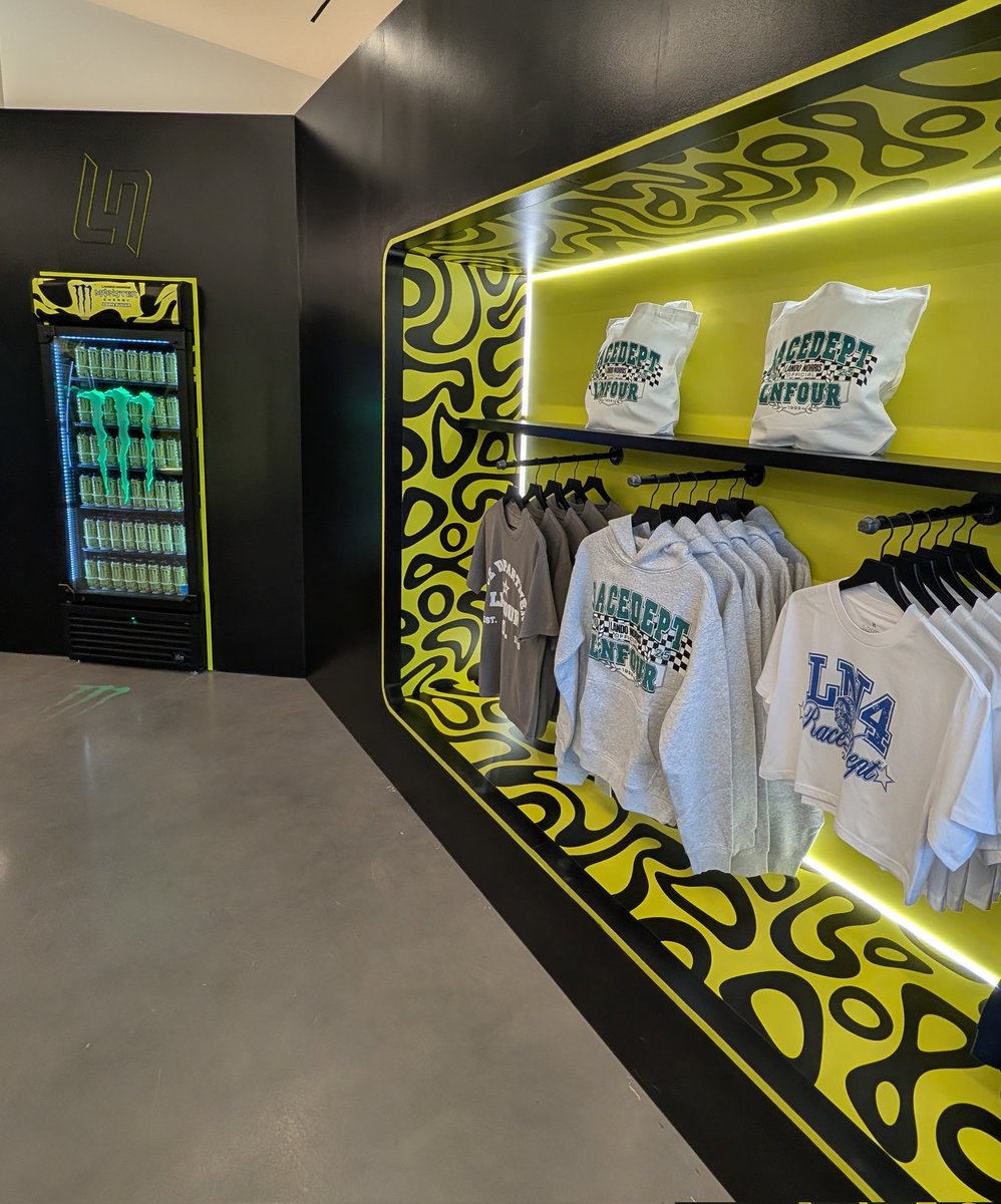 LN4's tweet image. THE AUSTIN POP UP IS READY AND IT IS EVERYTHING IVE DREAMED OF. CANT WAIT TO SEE YOU ALL WHEN WE OPEN TOMORROW.