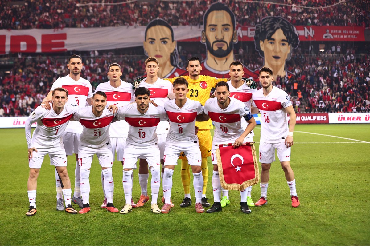 MilliTakimlar's tweet photo. İyi geceler. 🤩

#BizimÇocuklar 🇹🇷 https://t.co/Enm0nVUpwy