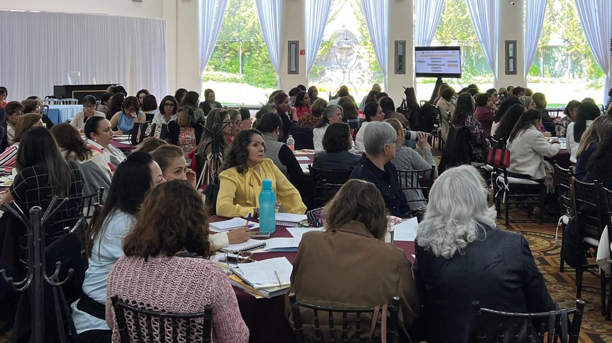 SEPHidalgo's tweet image. La #SEPH puso en marcha un ciclo de conferencias dirigido a personal directivo y de supervisión del nivel preescolar, con el propósito de fortalecer las prácticas educativas y actualizar los conocimientos sobre la normatividad de la Nueva Escuela Mexicana. 📚✨
Esta iniciativa,…