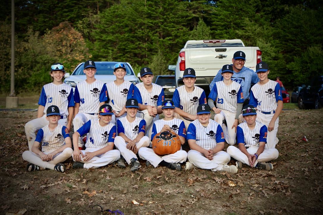 Post177Baseball's tweet image. Fall Baseball update:  Eureka 177 14U gets a win over the St Louis Redbirds 8-7.   Lots of baseball and many pumpkins sold!  Thanks to everyone who participated.