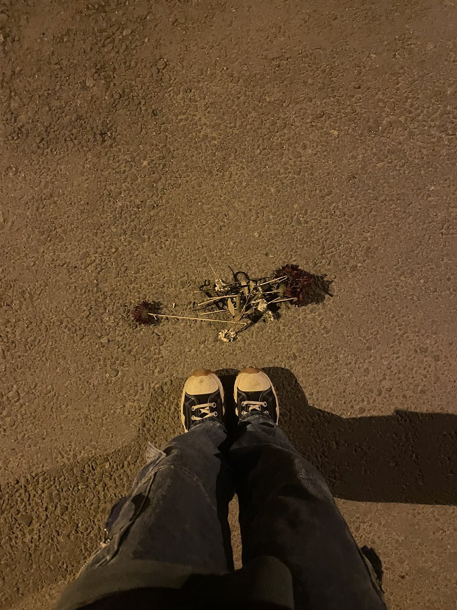 Birinin kalbi kirilmis…