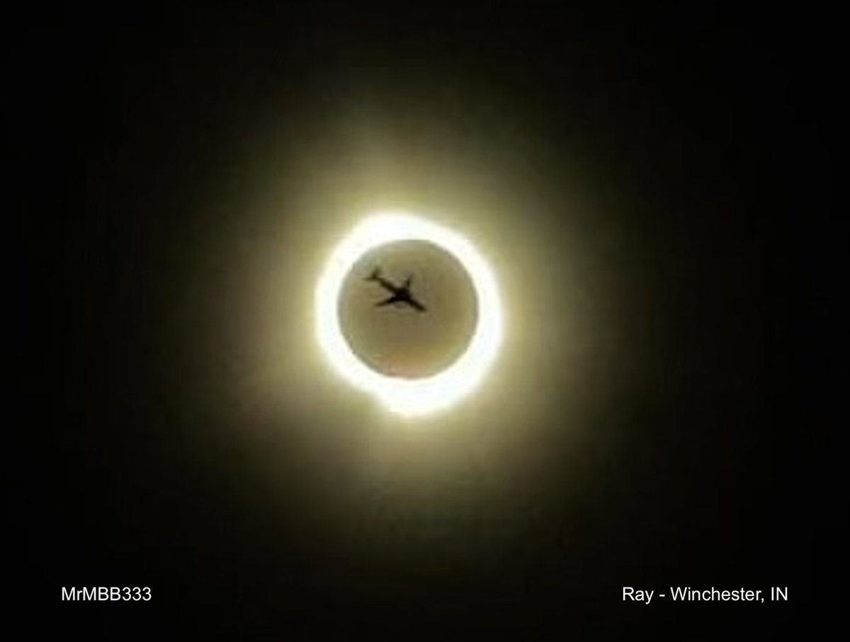 MrMBB333's tweet image. UNREAL TIMING — A plane crosses directly in front of the total eclipse at the exact second of totality.
You couldn’t plan this if you tried. 🌑✈️
What are the odds?
#MrMBB333 #Eclipse #Sky #phenomenon