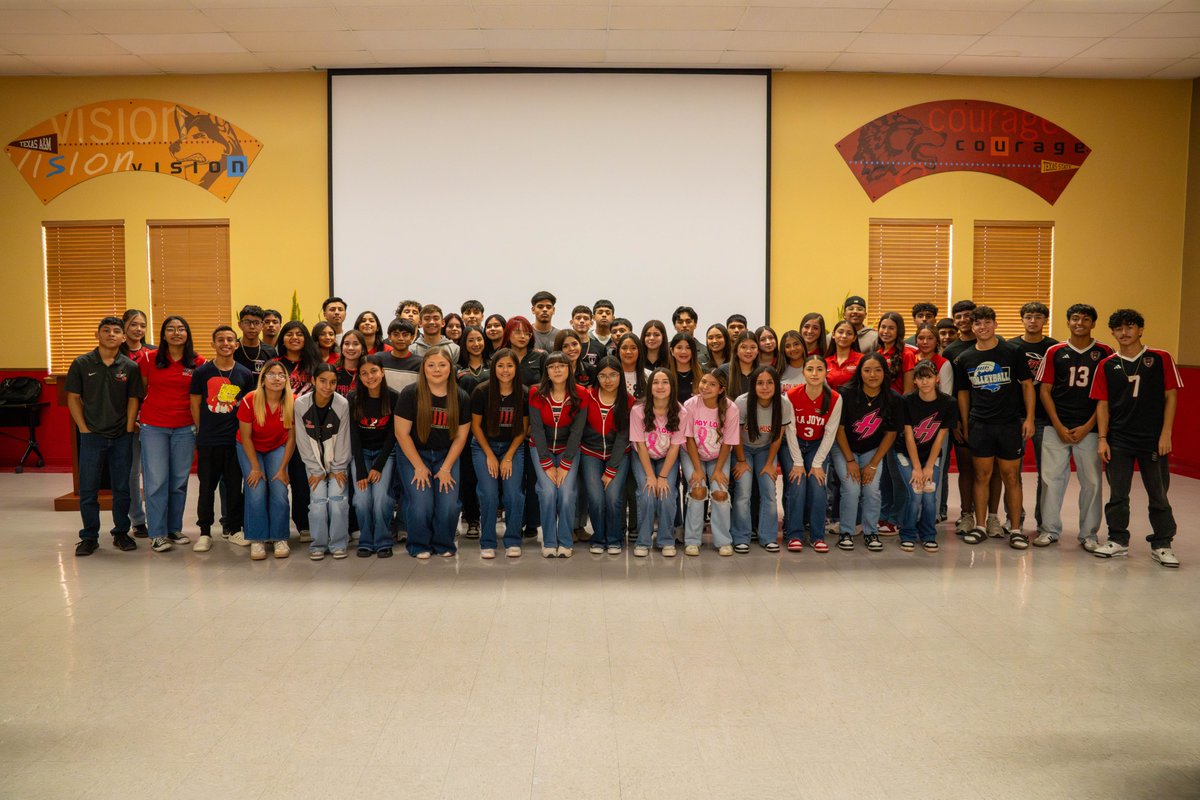 Designed to help student athletes succeed, La Joya ISD Athletics is keeping up the momentum behind its new Student Athlete Leadership Team (SALT Program)⚾🏀🏈⚽
💪🏅The program held its monthly meeting this week, where team captains from La Joya High School, Palmview High