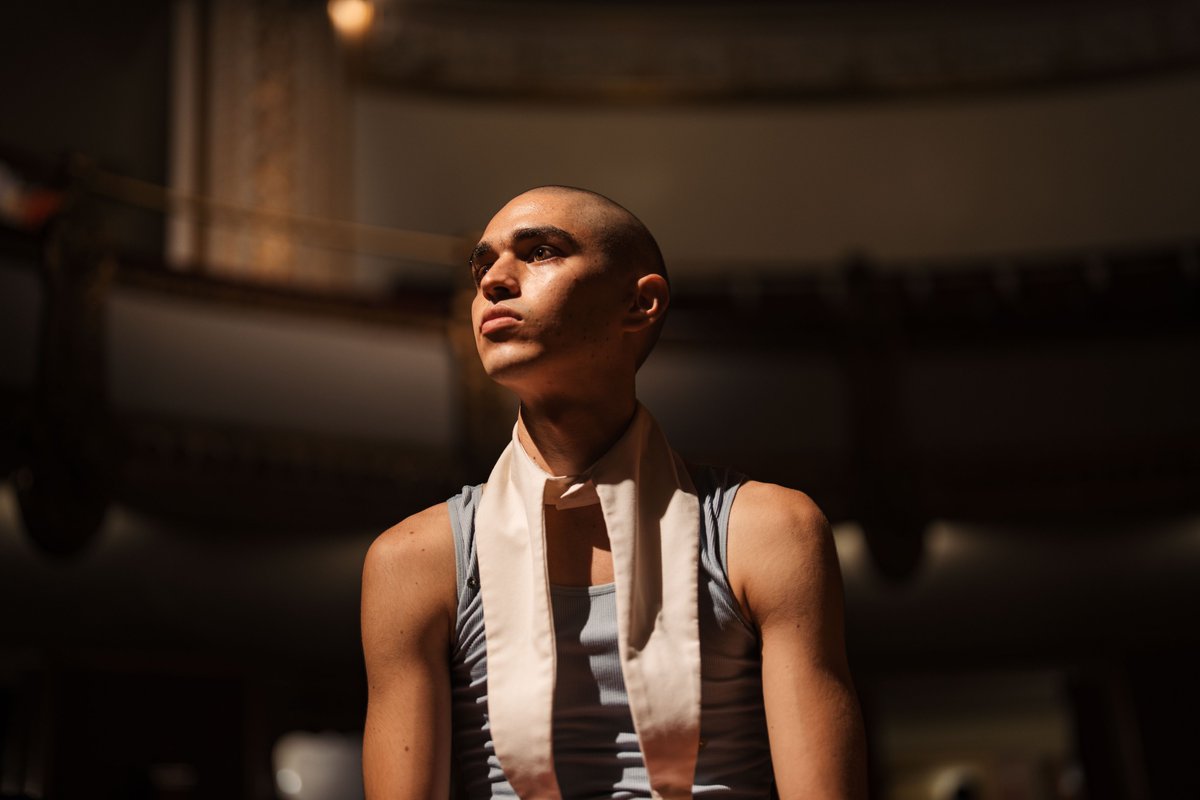 Menú Teatral tweet media