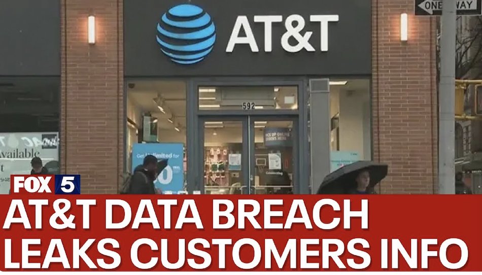 Budgetdog_'s tweet photo. 🚨BREAKING🚨

AT&amp;T leaks 73M private accounts.

Customers owed up to $7,500 each.

Here's how to get your money before it's too late: https://t.co/YliIKknbeJ
