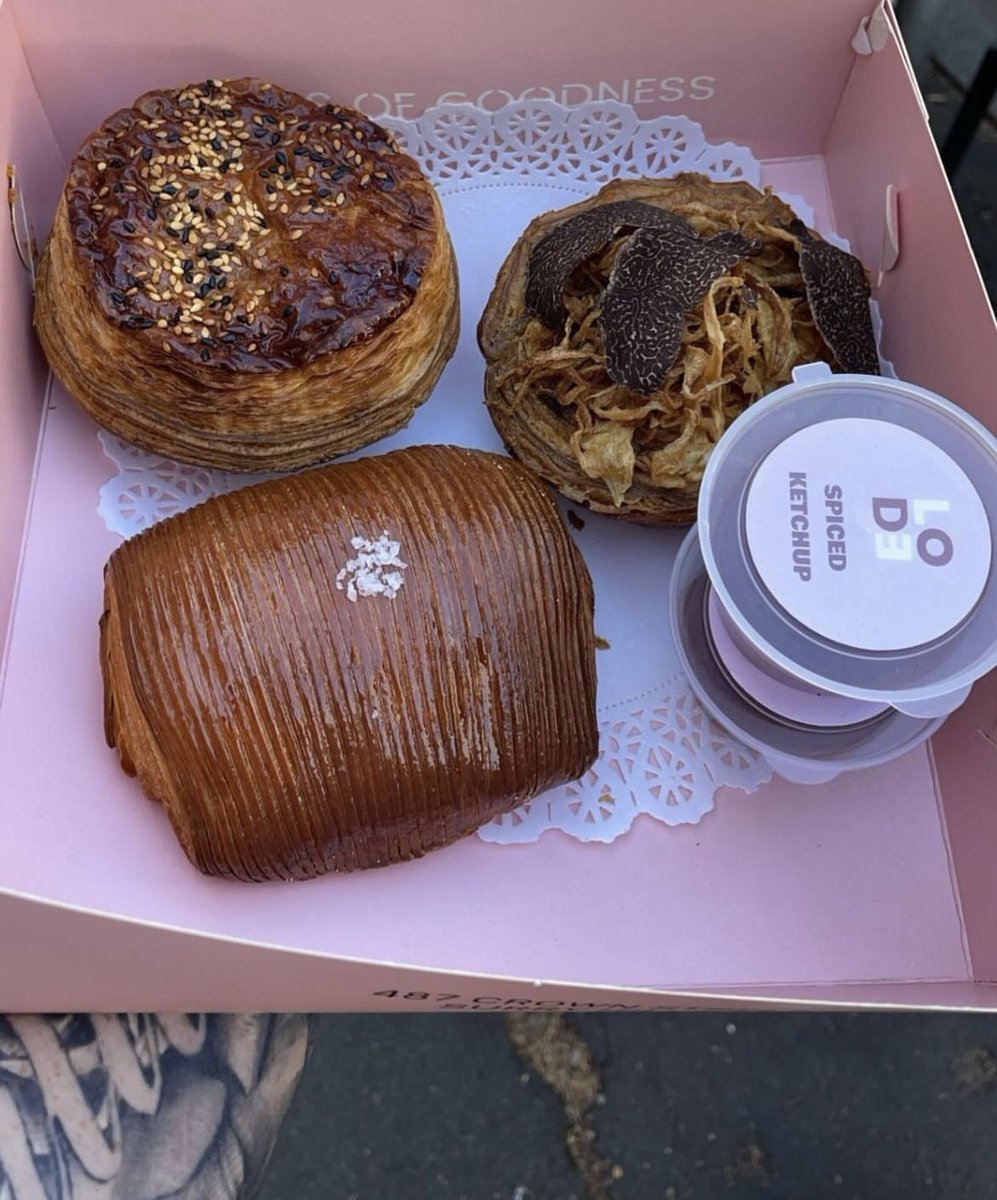 GM GM Legends ☀️

It’s 9:30am here in Sydney, 
I’m motivated for another big day of work and growth! 💪

Who’s with me? 
Can I get a GM back 👇