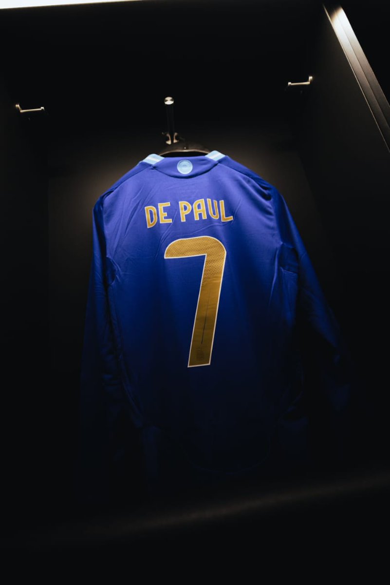 🏆 #AmistosoInternacional

¿Vestuario? Listo ✅️