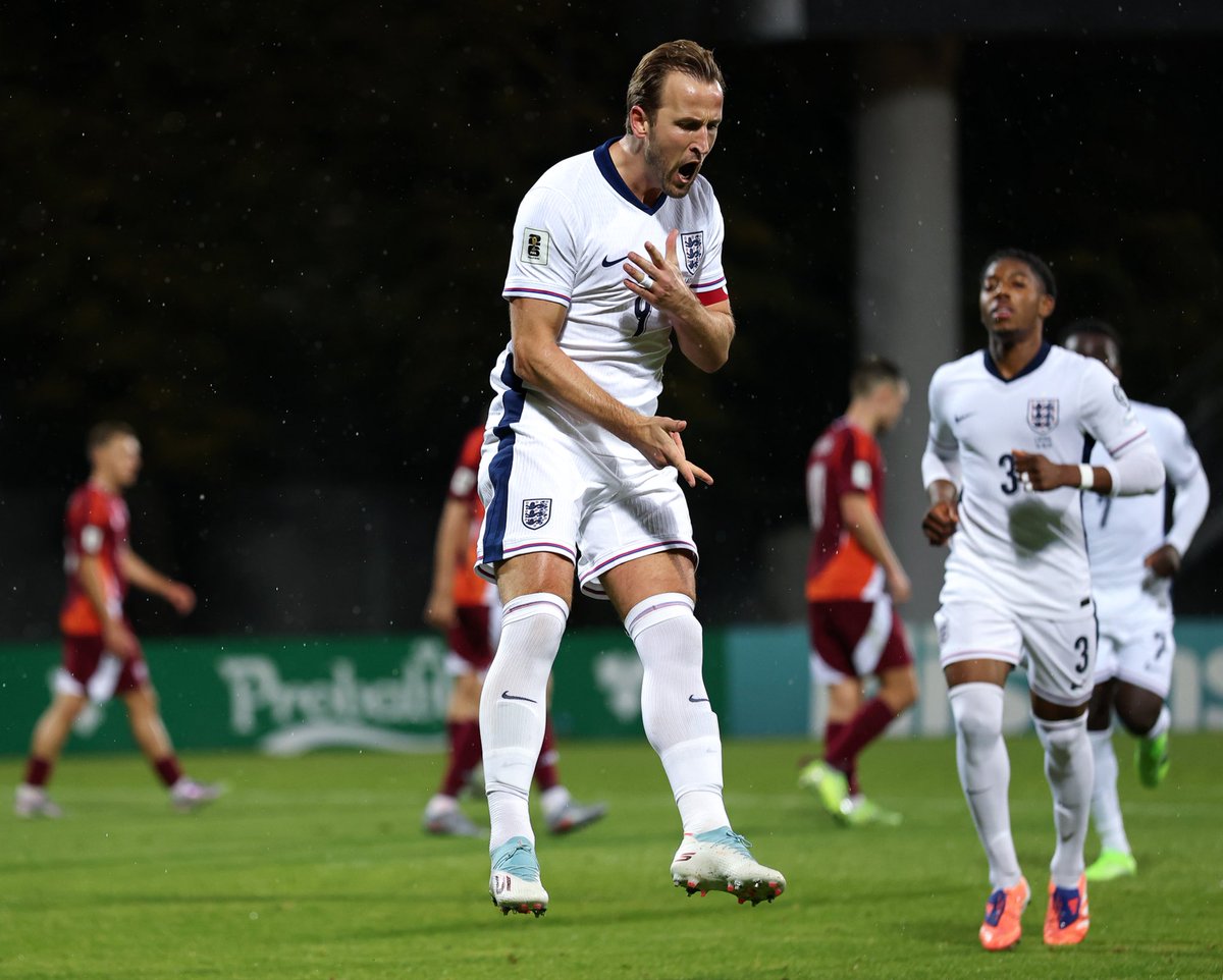 HKane's tweet photo. What a night! World Cup 26 here we come! Proud of this group throughout this qualification and sealing it in style tonight. 🦁🦁🦁 https://t.co/fiTNKsWQiJ