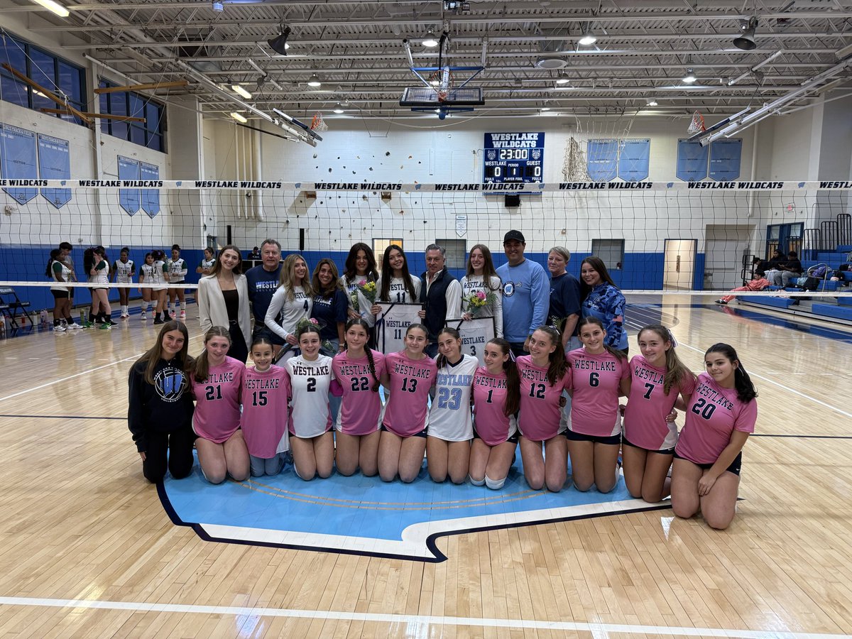 Congratulations to our Girls Volleyball Seniors!!