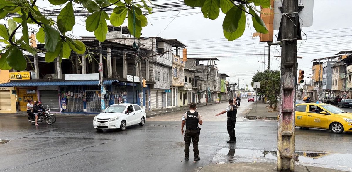 Policía Ecuador Guayaquil - Zona8 tweet media