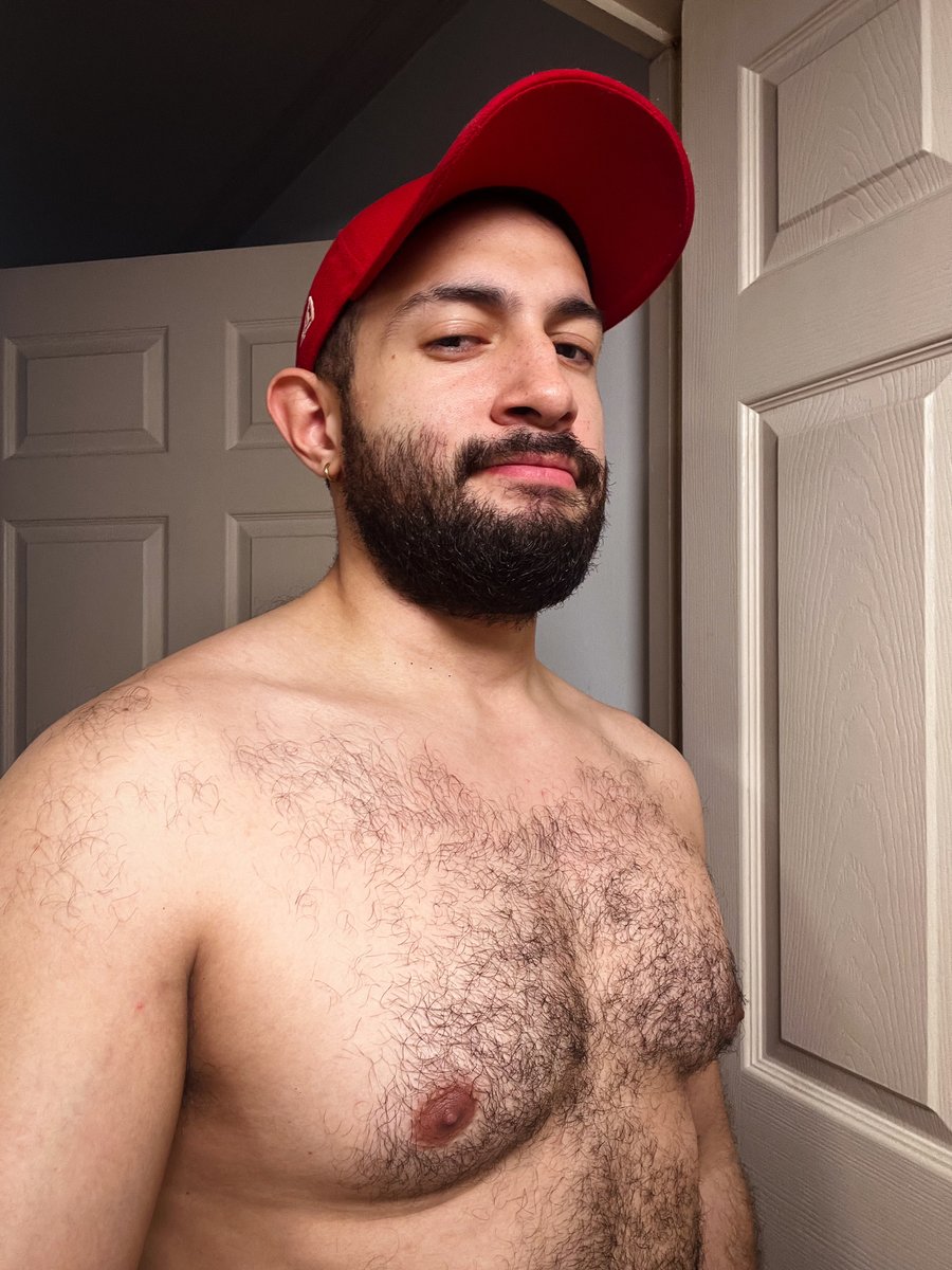 Hey 😏 Im Back 

 #hairyman #bearded #Hairychest