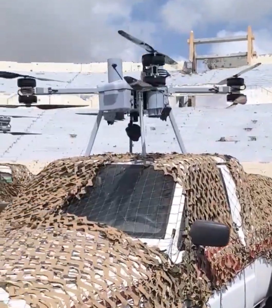 BashaReport's tweet image. Today, during the parade of the Support and Assistance Brigades in Abyan, Yemen, on October 14th, the 62nd anniversary of the revolution, a large multi-rotor drone was displayed alongside formations from the Security Belt Forces and the Counterterrorism Service (CTS). The event