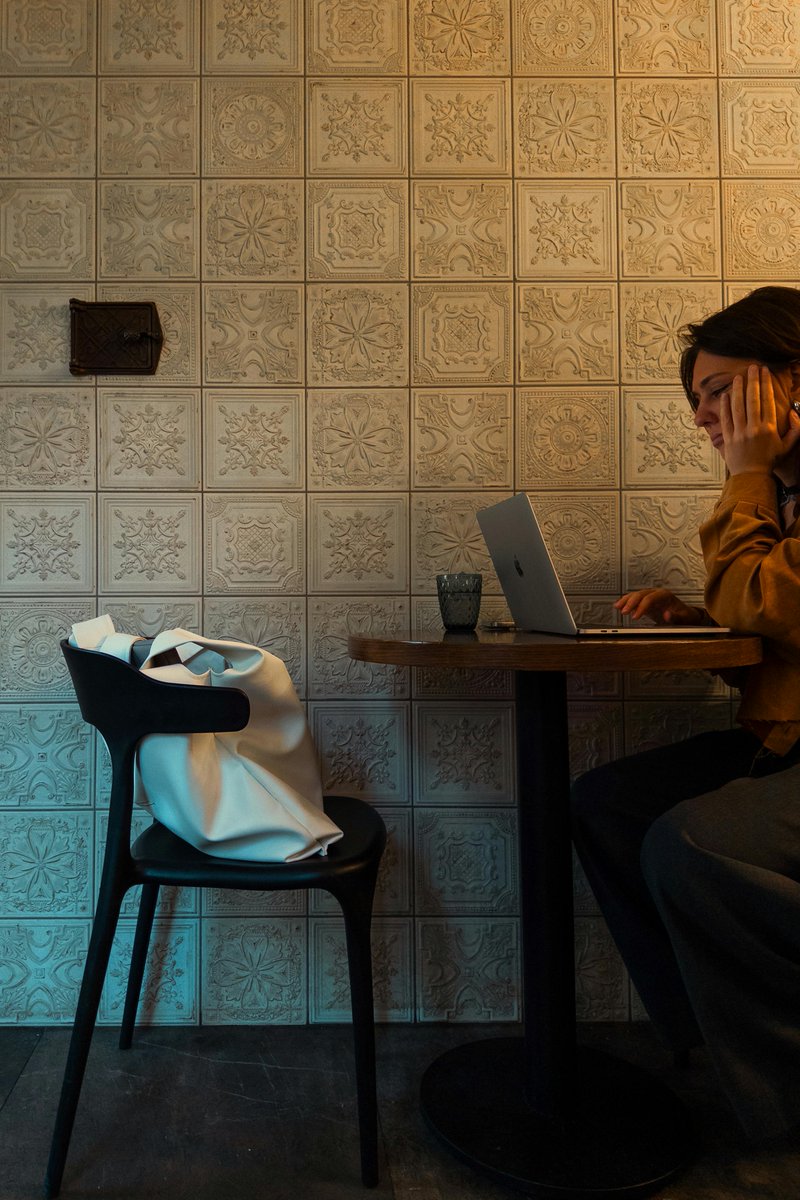 ProvingPress's tweet image. &quot;You get ideas from daydreaming. You get ideas from being bored. You get ideas all the time. The only difference between writers and other people is we notice when we’re doing it.&quot; - Neil Gaiman

#AuthorQuotes #WritingCommunity #StoriesMatter