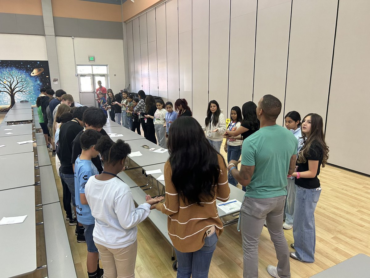RESRocketsKaty's tweet photo. We had a great first session with @MaydeCreekPals! 👥😄
#RhoadsRockets🚀 https://t.co/rke3jAD7kt