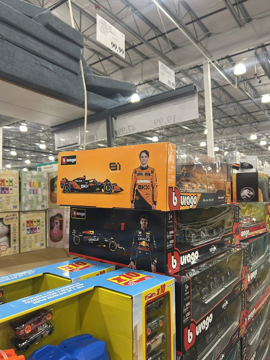 81svogue's tweet image. spotted this guy at costco