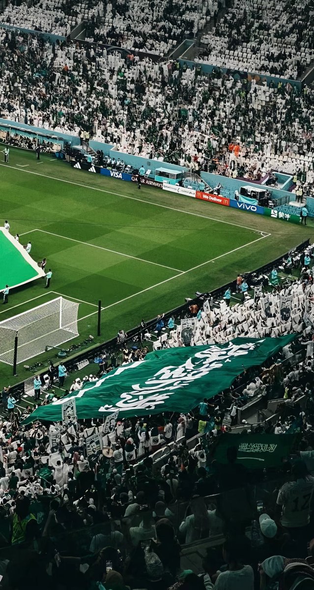 algaman11's tweet image. 🇸🇦 مبروك لقيادتنا الرشيدة ولشعبنا السعودي العظيم تأهل منتخبنا الوطني إلى كأس العالم! 💚
إنجاز يليق بعزيمة أبطالنا ودعم قيادتنا ووفاء جماهيرنا 🙌
إلى العالمية دائمًا يا وطن المجد والعز! 🏆⚽️

#السعودية #كأس_العالم #السعودية_العراق