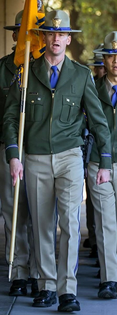 Uniformedmen (@uniformedmen1) on Twitter photo 