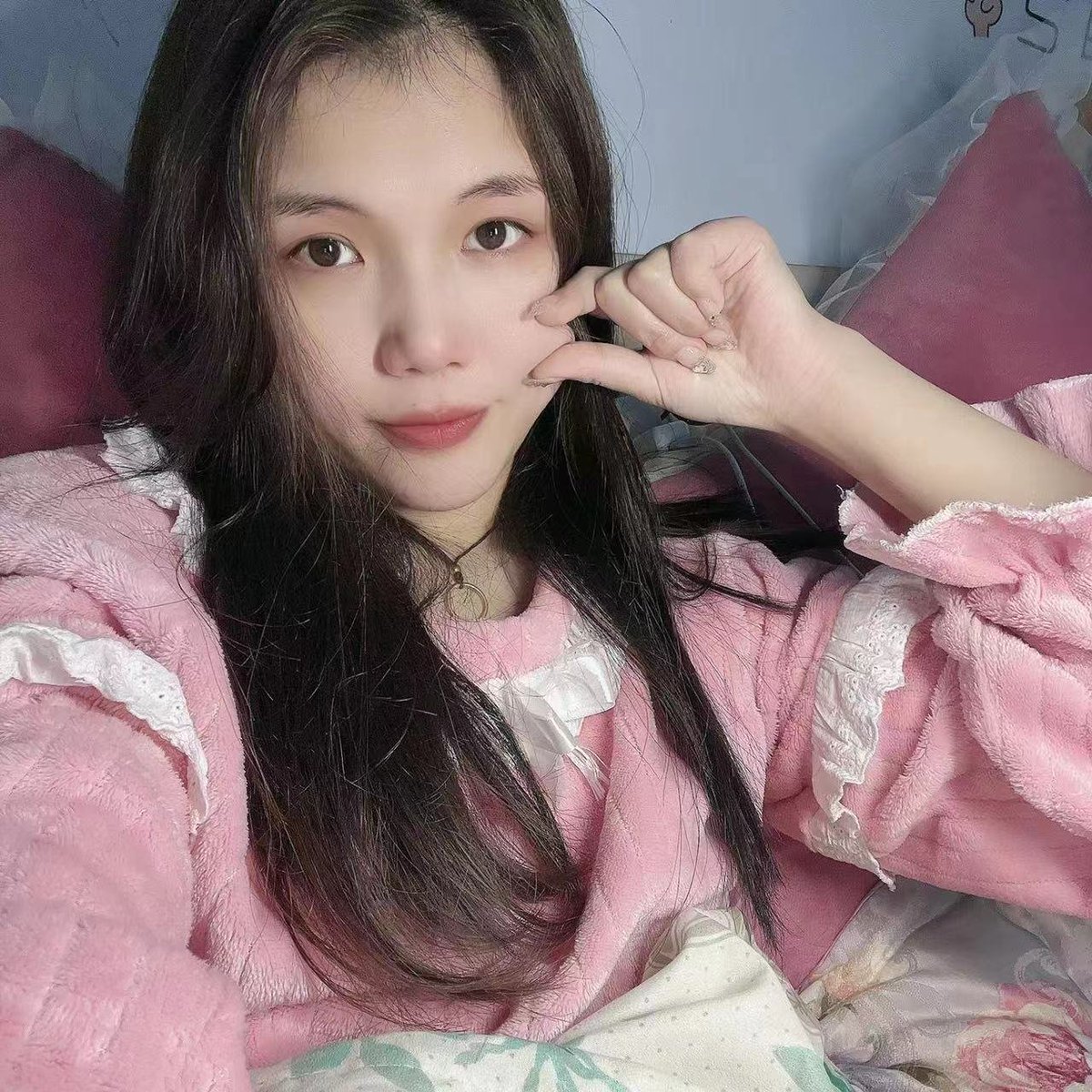 青岛母狗李丽 tweet media