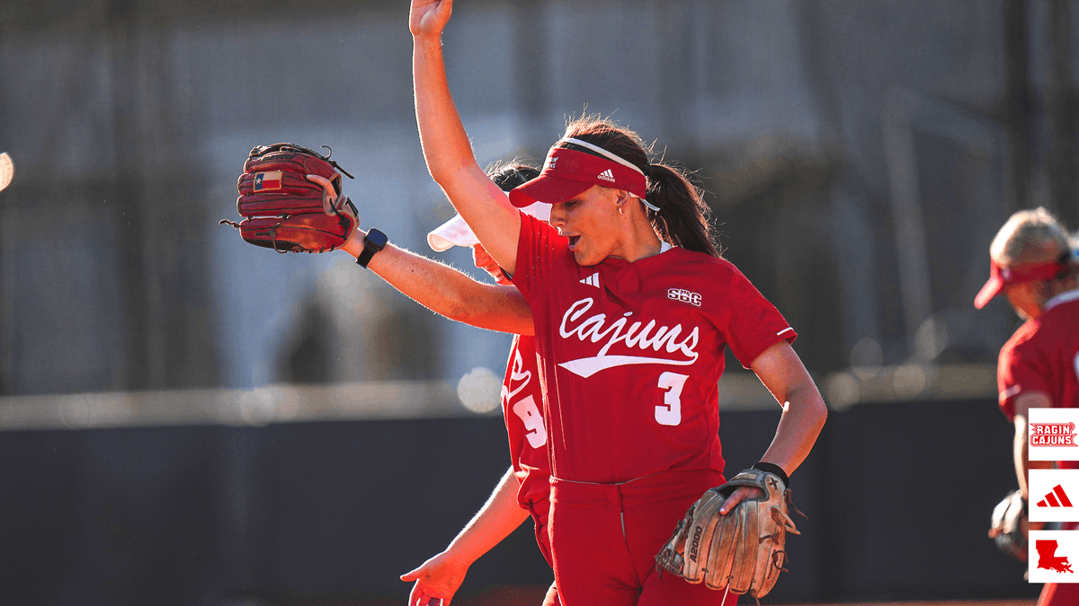 Fall Ballin' 🍂🥎

#GeauxCajuns