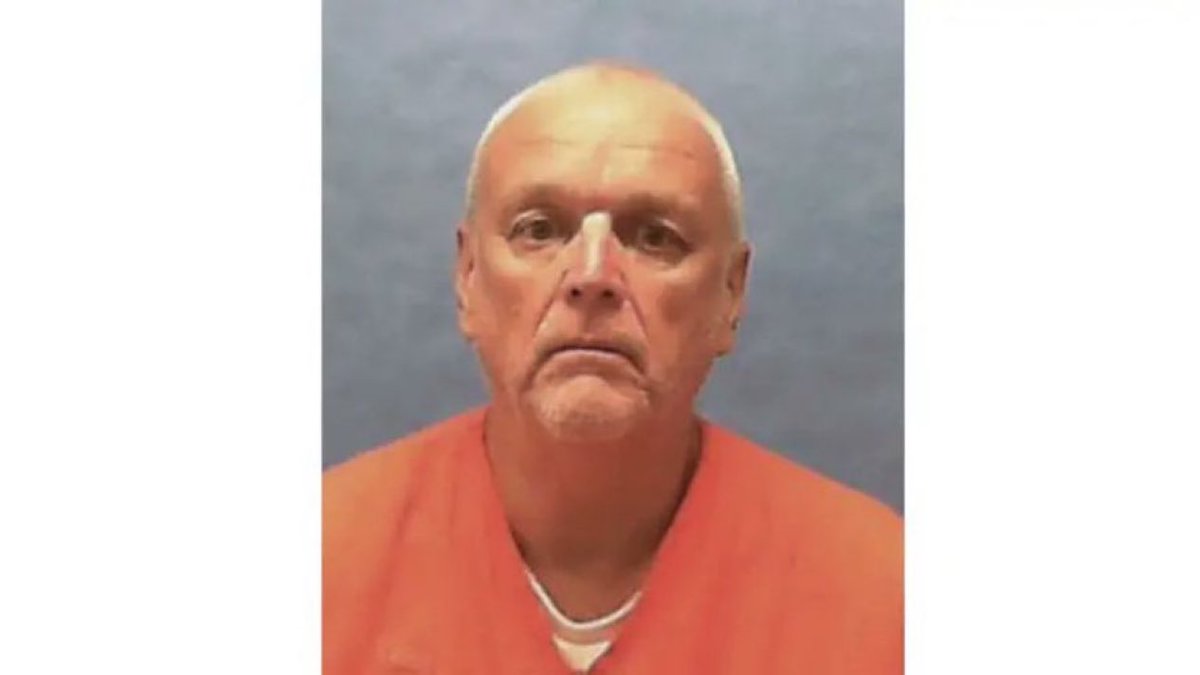 KRONIKInsights's tweet image. 🇺🇸 États-Unis | Justice
🔴 La Floride a exécuté un détenu de 72 ans, le plus âgé jamais mis à mort dans l’histoire moderne de l’État.
📍L’homme, Samuel Lee Smithers, a été exécuté par injection létale à la prison de Starke.
#Floride #ÉtatsUnis #Justice #KronikInsights
