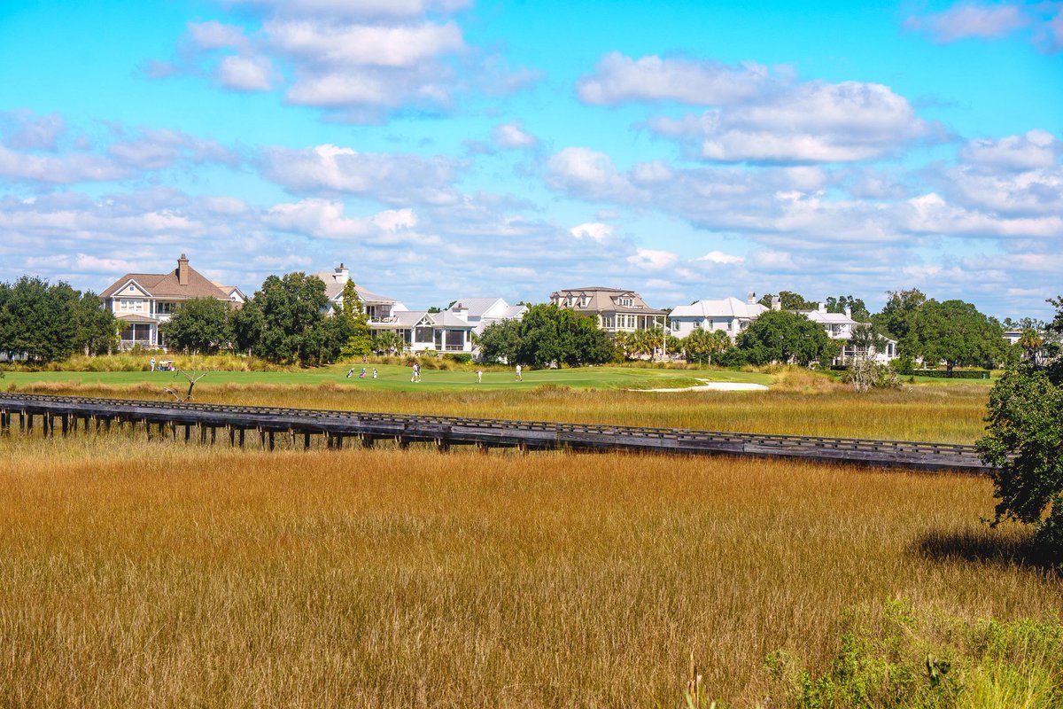Form men’s teams at the top of the leaderboard going into final round at <a href="/BrysonInvite/">The Bryson Invitational</a> in South Carolina. Team &amp; Individual scoring at: shorturl.at/tiuaB
📷 <a href="/backoftherange/">The Back of the Range</a>