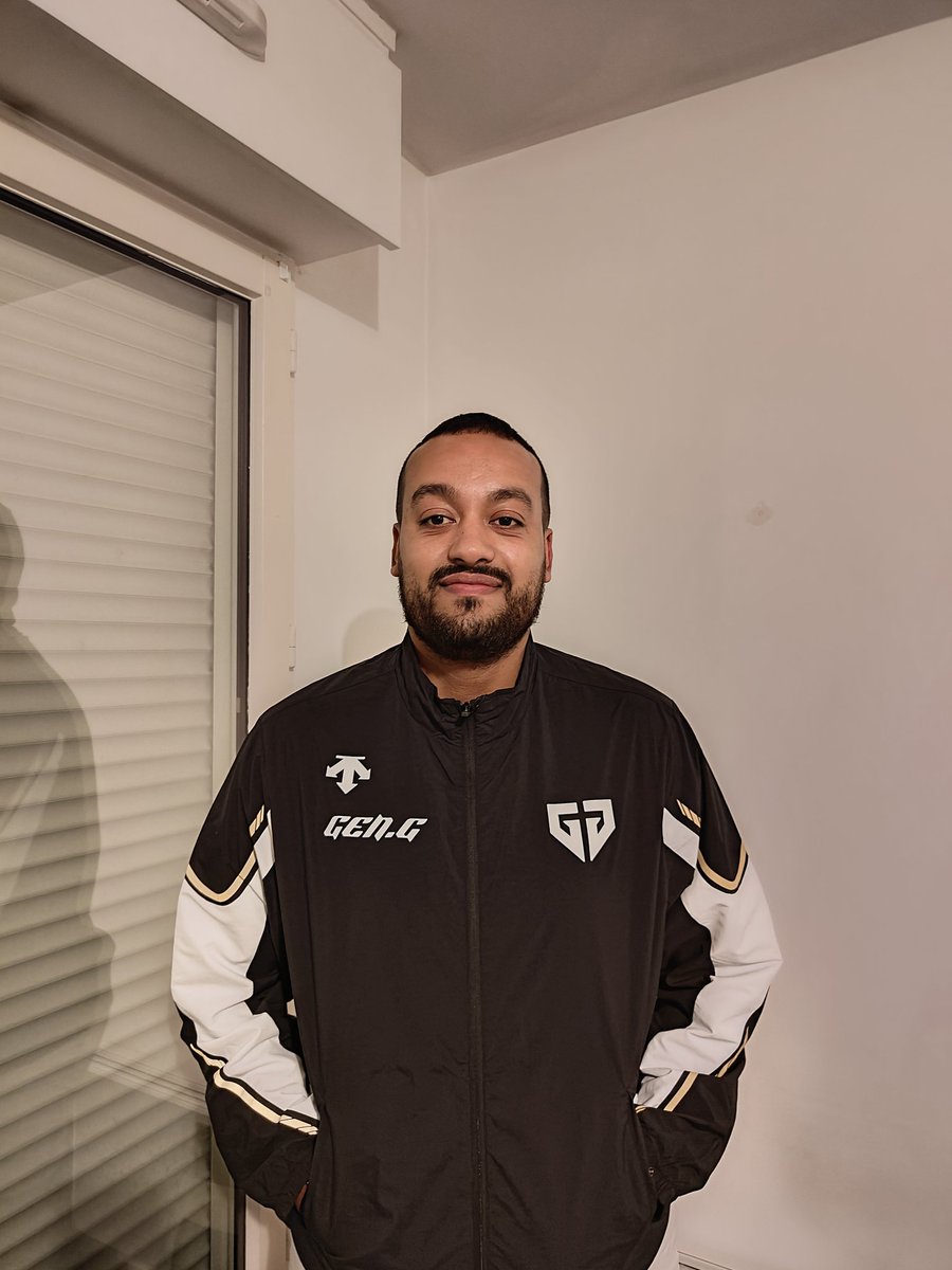 Docteur sous veste genG, le cadeau de thèse de fou #ChovySupremacy