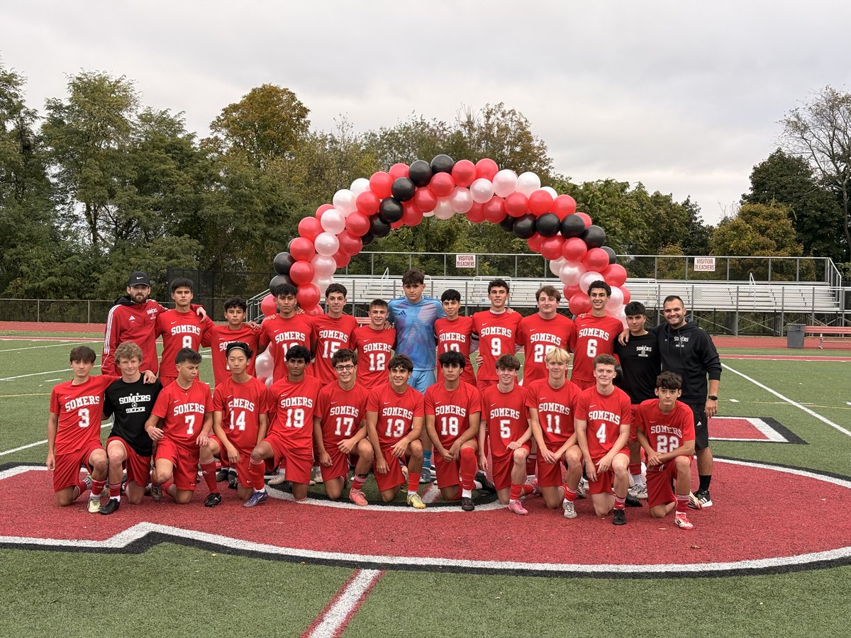 SuptDocB's tweet image. Congratulations to our ⁦@SomersNYTuskers⁩ boys soccer seniors….you make us proud!