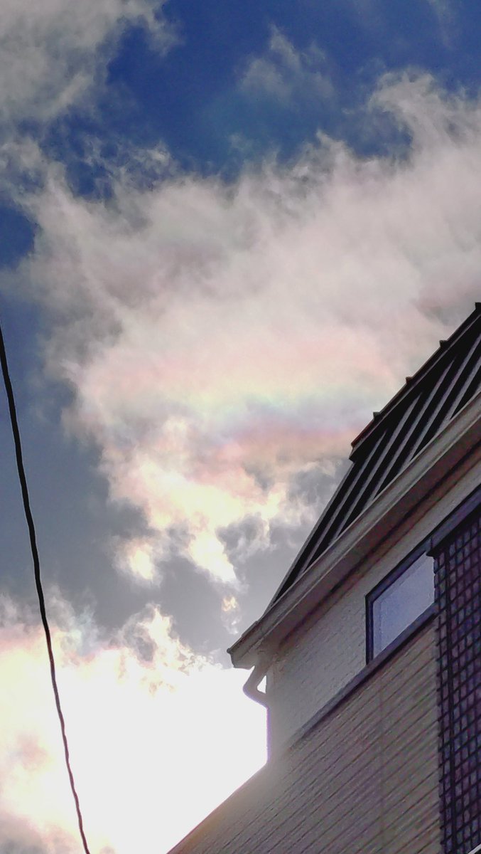 おっ彩雲
佳き1日のスタートだね😀