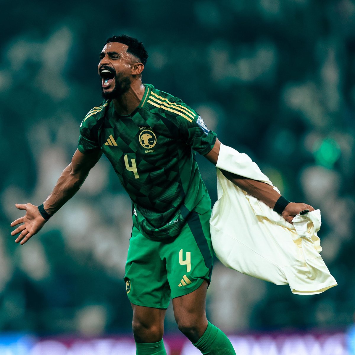 alamre_55's tweet image. الحمد لله 💚
تأهلنا للمونديال.. فخور بكل لحظة، وفخور بهذا القميص.
وعدنا دايمًا نرفع اسم الوطن عالي 🏆 
 🇸🇦 @SaudiNT 
#WC2026