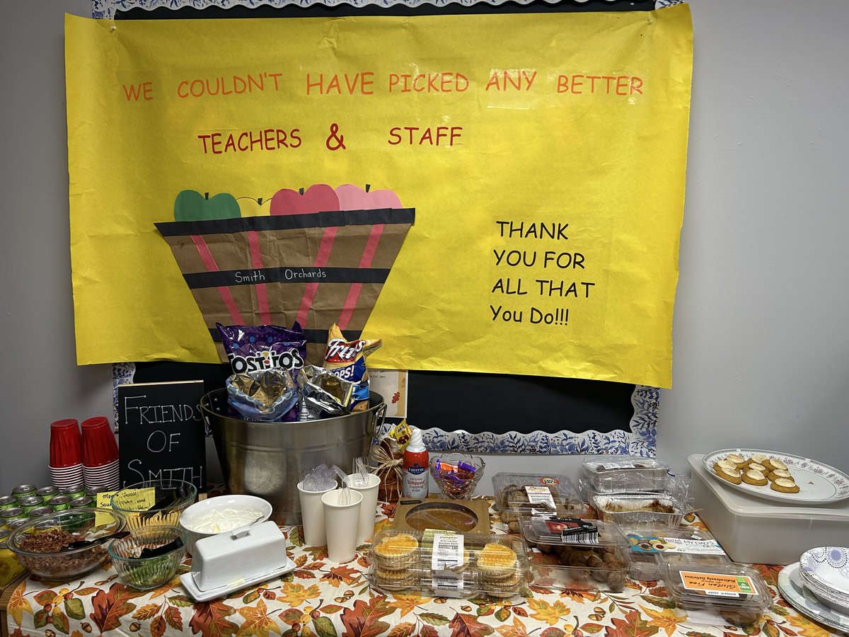Our PTO- Friends of Smith- spoiled us today with a baked potato bar lunch! We are so grateful for such supportive Roadrunner families. #BeepBeep #YumYum <a href="/FCPS1News/">Fauquier Schools VA - NEWS</a>