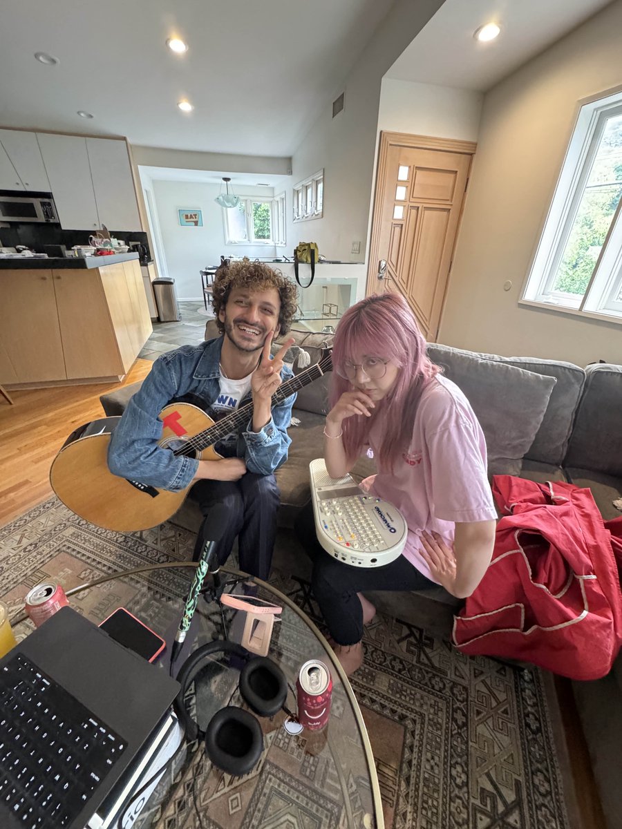 goodkidband's tweet photo. SONG WRITING STREAM WITH @LilyPichu ✨ LIVE NOW https://t.co/PivJmm8h3I https://t.co/dNZeYmiyn2