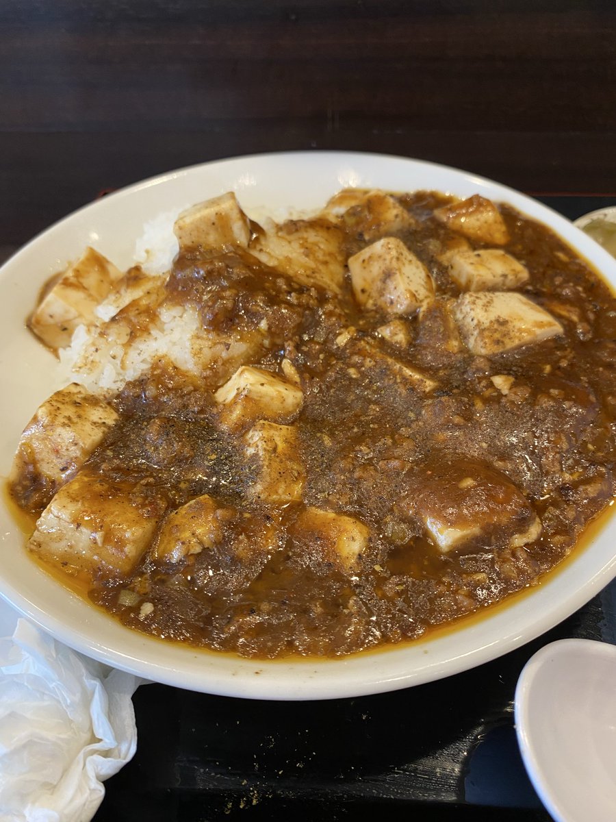 cafechi's tweet image. 本日お休みです。
金曜日からまたお願いします🤲
昨日は昼はバタバタできたが夜は落ち着いてました。
酸辣湯麺とキノコのクリームそばが出てました。
まかないはマーボー丼
夜は麻辣湯♨️
寒いから美味い
#けいらく