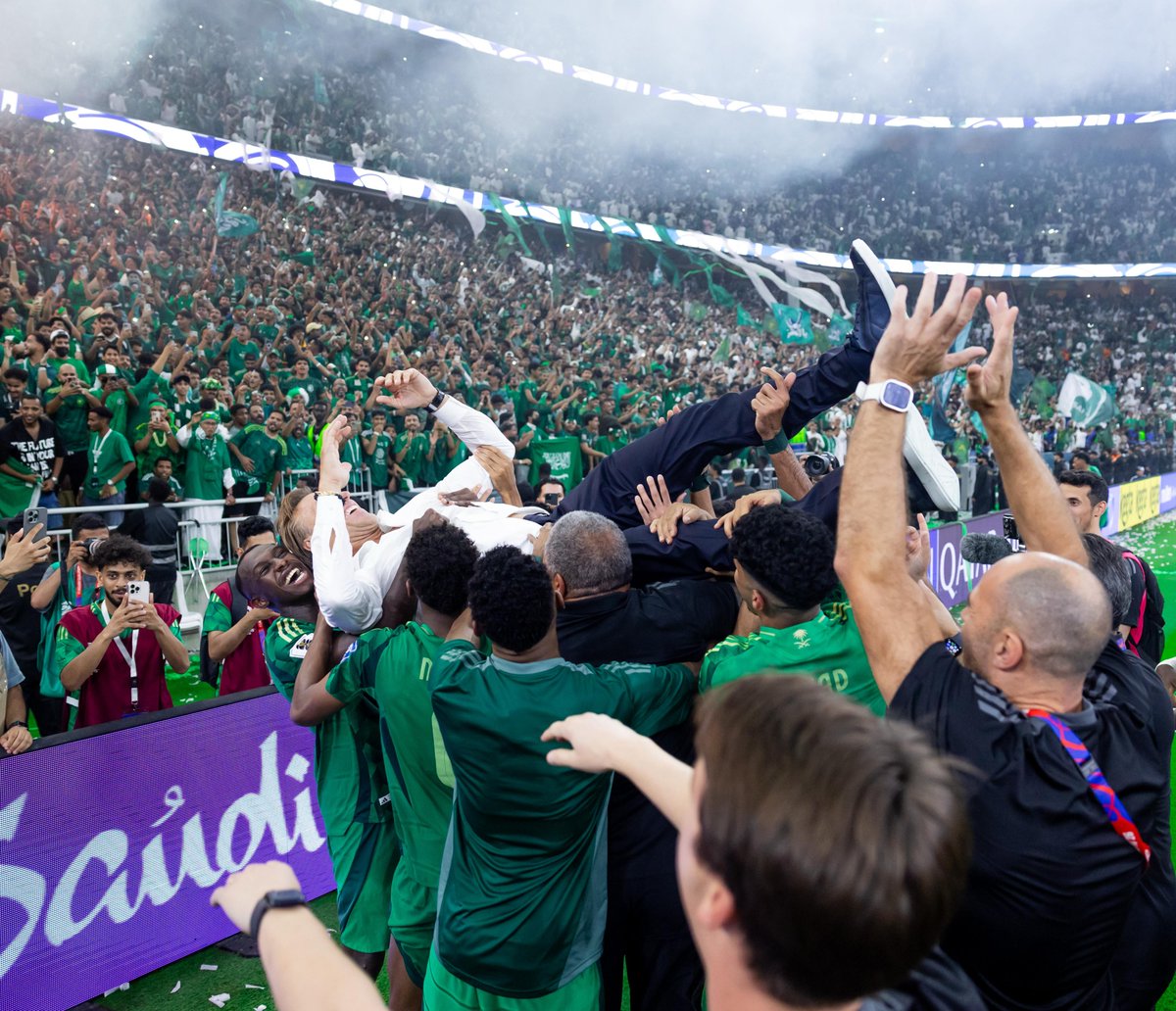 SaudiNT's tweet image. 2022: 🇶🇦 
2026: 🇺🇸 🇨🇦 🇲🇽 

مونديال ثاني على التوالي مع إيرڤي رينارد 💚