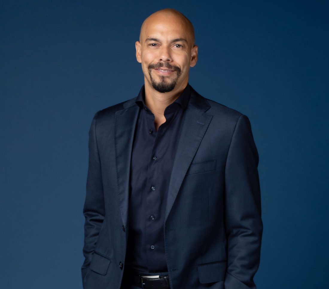 MichaelFairman's tweet photo. 'The Young and the Restless’ Emmy-Winning Actor, Bryton James, Files for Divorce From Wife Jahaira After 7 Months of Marriage - @YandR_CBS #BrytonJames #DevonHamilton 

Bryton has filed citing "Irreconcilable Differences." 
More on the story - 👉https://t.co/uwBV22kez4 https://t.co/L1x43GKBZu