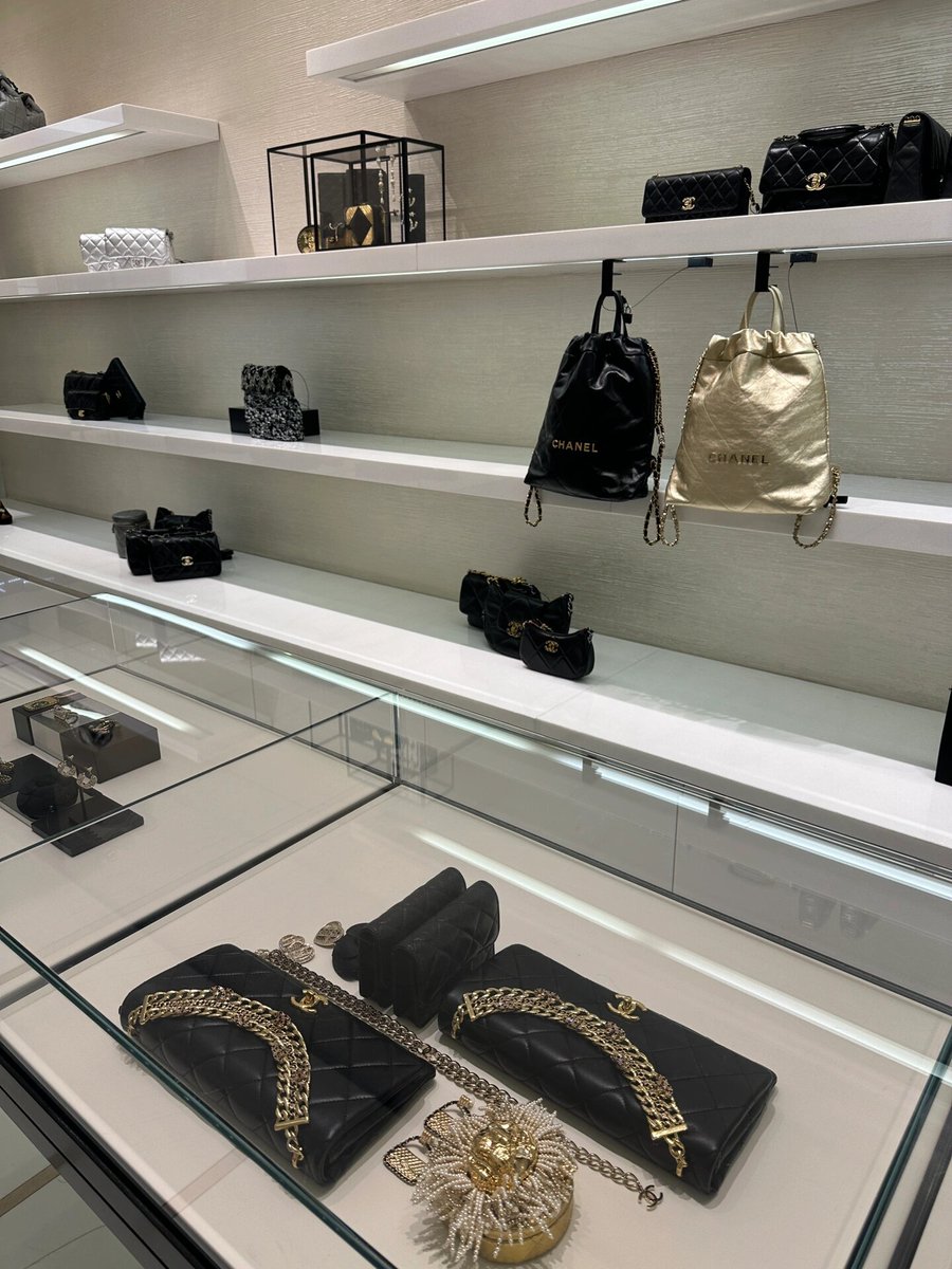 Minha5892's tweet photo. I also feel good about going shopping on my day off.🛒🛍 https://t.co/YxbqKAencP
