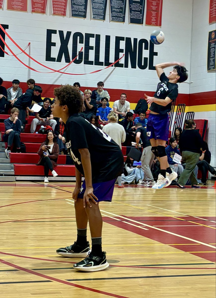 Congratulations to the Junior Boys Volleyball team who defeated Woodlands today in straight sets!  Good luck against St. Joan of Arc tomorrow, Mustangs 💜💛