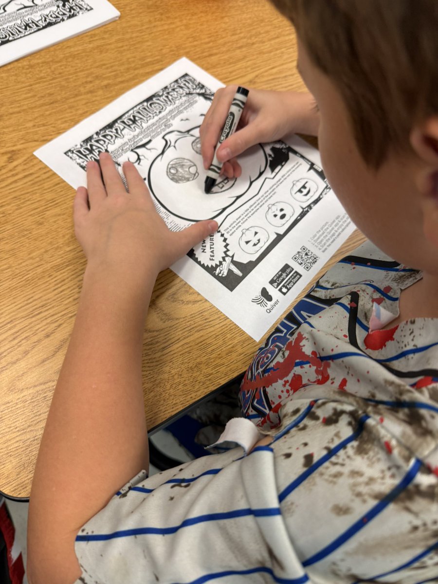 Tricks, treats, and tech — what more could you ask for? 👻💻 #TechOrTreat was a total hit! <a href="/Ozobot/">Ozobot</a> <a href="/quivervision/">QuiverVision</a> <a href="/Sphero/">Sphero</a> <a href="/jennthomas75/">Jennifer Thomas</a> <a href="/VictoryElemPPS/">Victory Elementary</a> <a href="/ebracyPPS/">Dr. Elie Bracy III</a> #PPSTRT #PPSShines