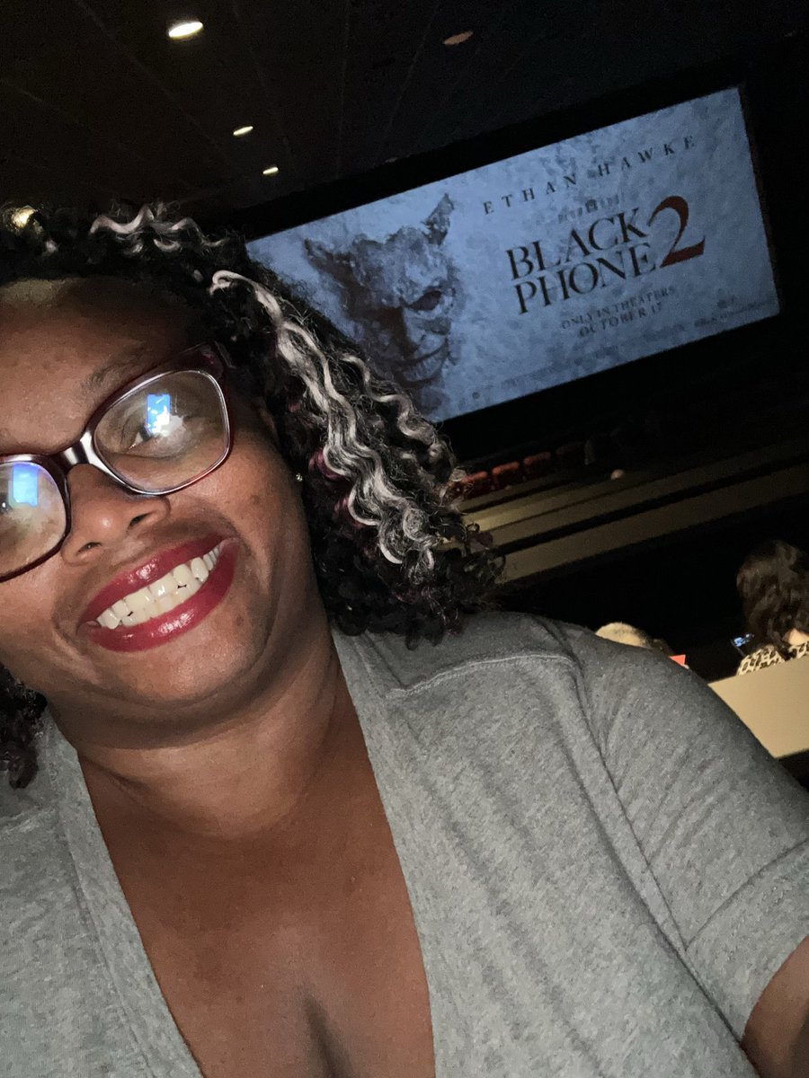 Don't Go In There, Girl! tweet media