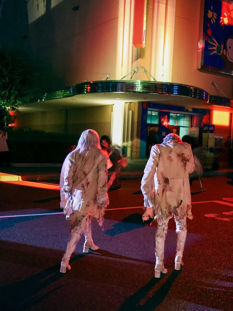 仲良し2人組🫶🏻

 #USJファン #HHN2025
#デカダントナイトメアーズ
