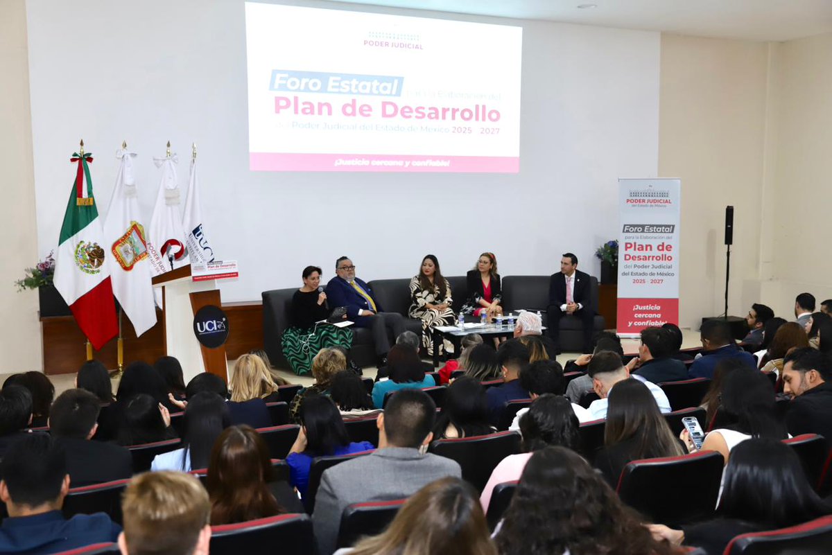 PJEdomex's tweet photo. En la Universidad de Cuautitlán Izcalli @uci_edu_mx se desarrolló la Mesa 7: Ética Judicial y Capacitación, en el marco del Foro Estatal para la Elaboración del #PlanDeDesarrollo del #PJEdomex 2025-2027.
Durante la sesión, la jueza Bibiana Jiménez Nila presentó el proyecto “Red nacional de expertos en justicia inclusiva: materia familiar, derechos humanos, discapacidad y adultos mayores”. Por su parte, Mónica Denise Moreno Moreno, Titular de la Unidad de Apoyo Administrativo del Centro Estatal de Mediación, Conciliación y Justicia Restaurativa del PJEdomex, propuso fortalecer la capacitación de secretarías y secretarios judiciales en Mecanismos Alternativos de Solución de Controversias, mientras que Juan Carlos Villarreal Martínez, titular del Instituto de Estudios Legislativos @InesleMX del @CongresoEdomex, planteó la creación del Centro de Formación Ética y Desarrollo Profesional, con el propósito de consolidar la excelencia y los valores dentro del servicio público judicial.