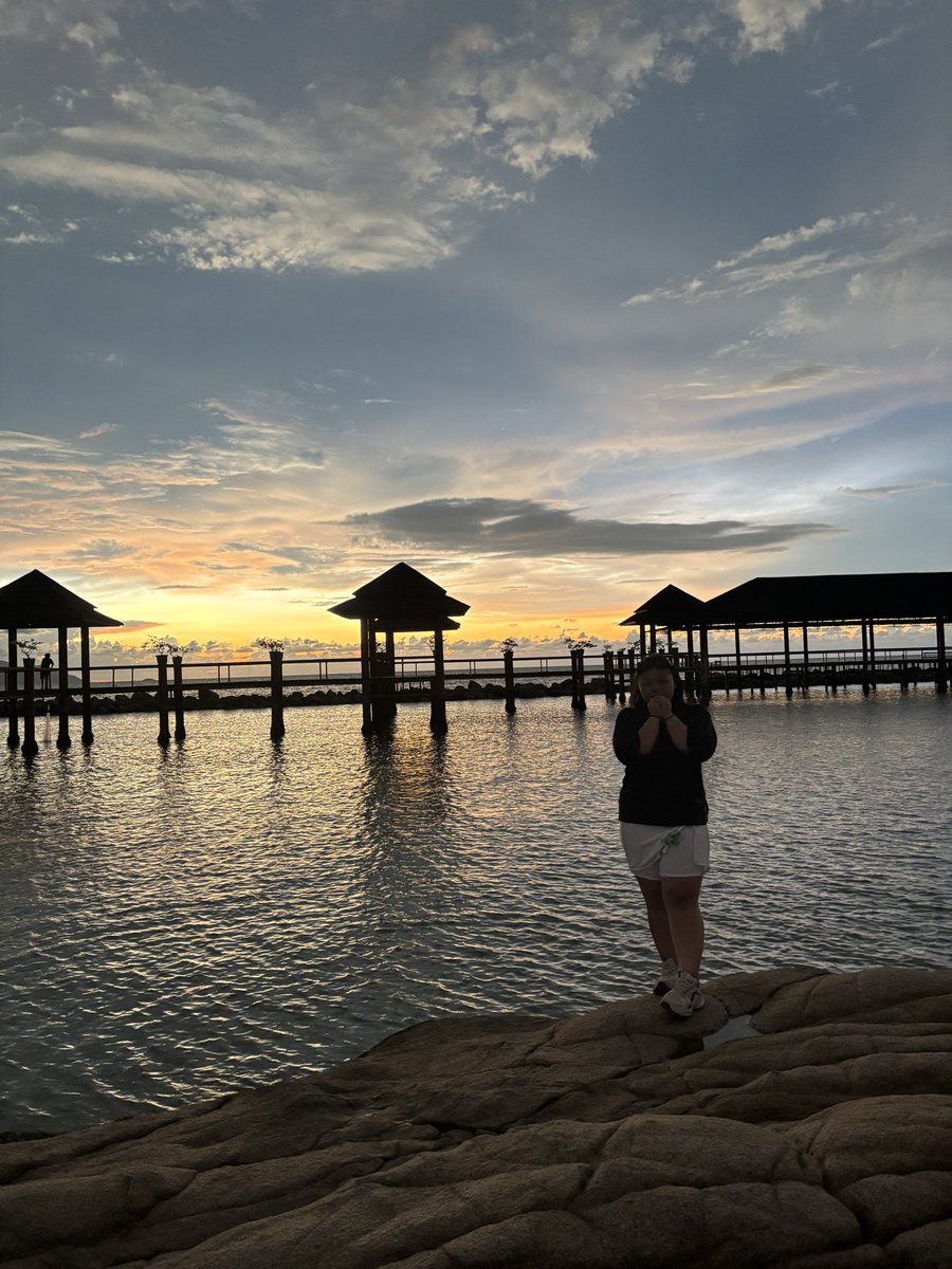 SophiaPertama's tweet image. seng titip dulu yah