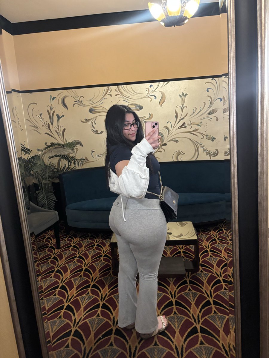 ash 💜 tweet media