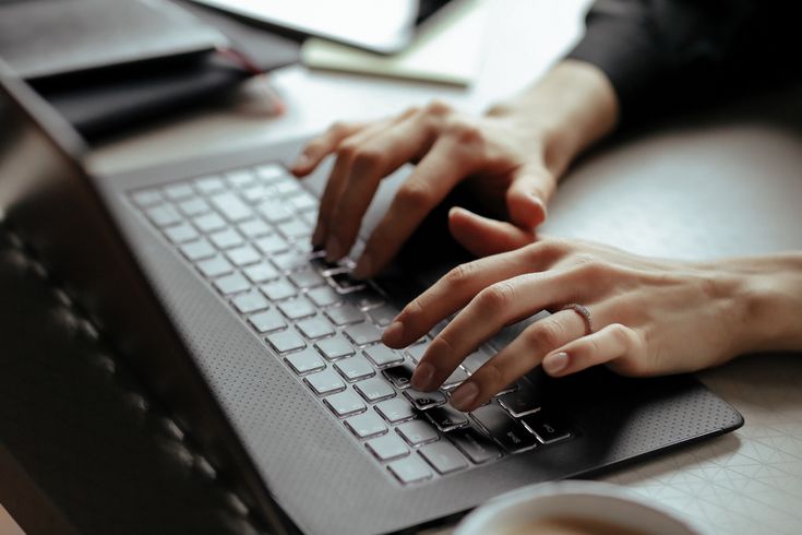 Writerzone26's tweet image. Struggling with your #dissertation? A professional dissertation writer can make all the difference. From structure to research, dissertation help gives you clarity. Dissertation writing is easier when you’ve got a dissertation expert guiding each step.