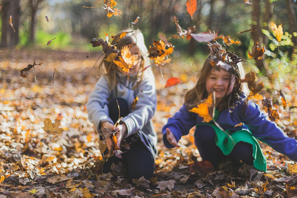 While the school routine settles in, it’s also important to keep nurturing curiosity outside the classroom. Check out these 11 fall-inspired activities that combine learning with fun, helping kids stay engaged and excited all season long. 
ccparent.com/articles/autum…
