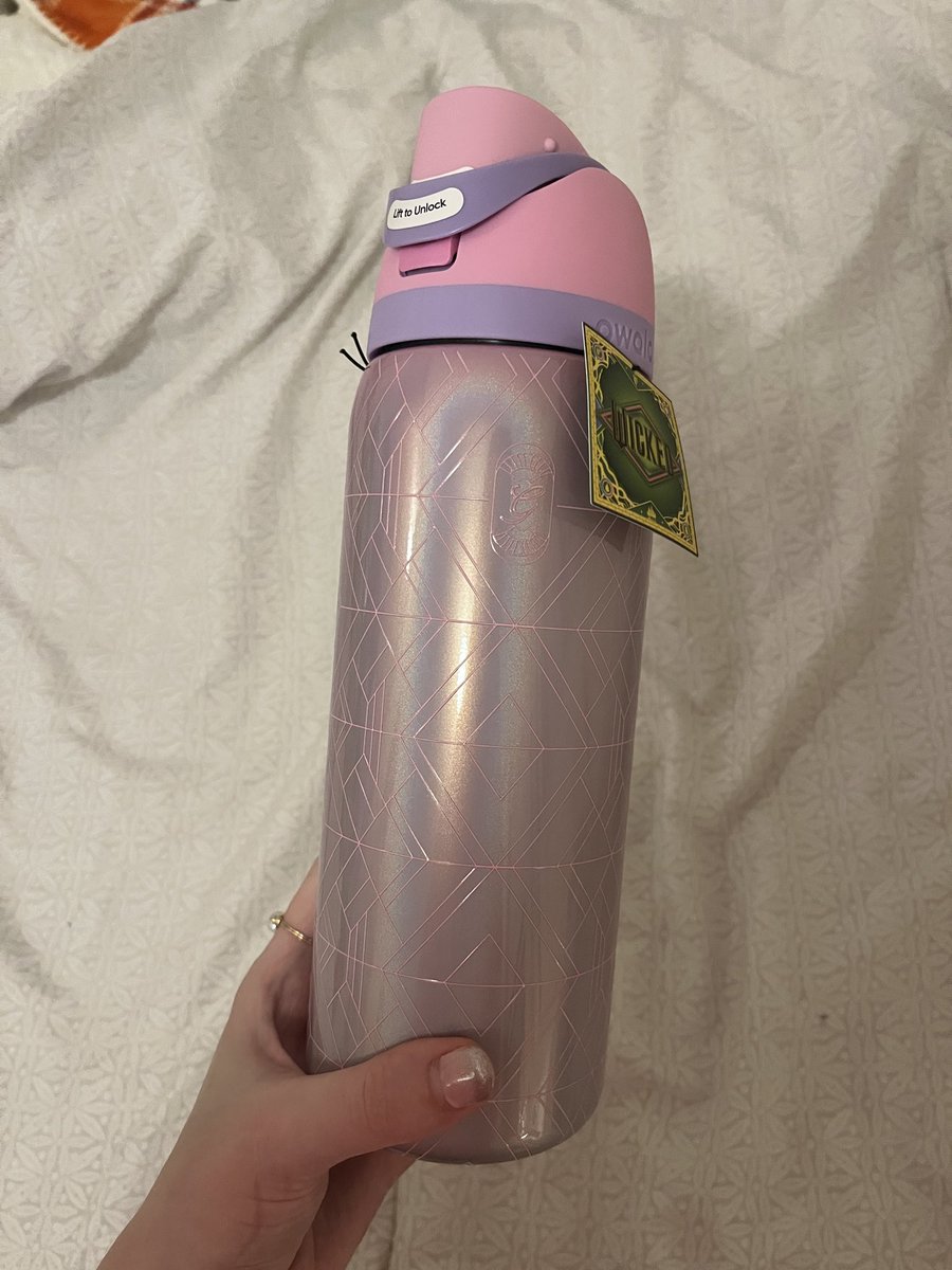 ifunnfetti's tweet image. oh she’s gorg