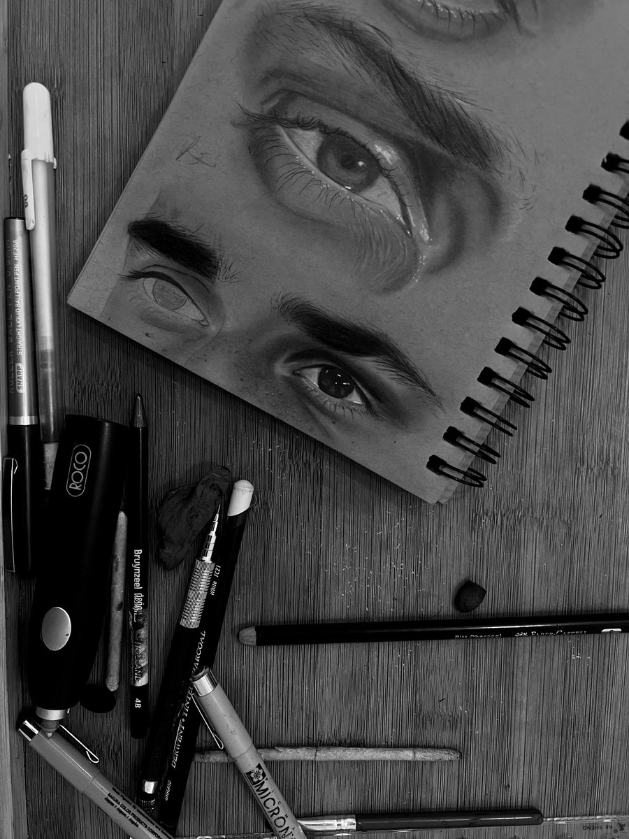 art_riimi's tweet photo. الكسل الي يجيك بهاللحظه.. https://t.co/bspX7EnhWr