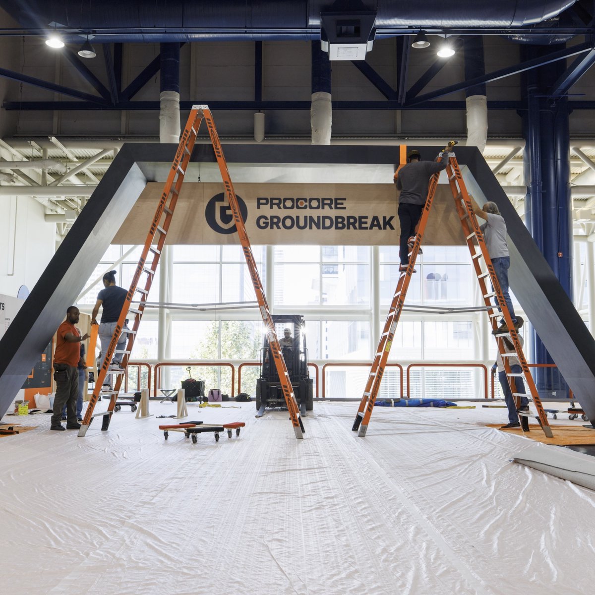procoretech's tweet image. We're almost there! Procore's Groundbreak 2025 kicks off bright and early tomorrow in Houston. We can't wait to host you and begin shaping the future of construction together.
Can't join us in person for #GBK25? 👉 Watch the Livestream on Groundbreak+: bit.ly/46QWhgT